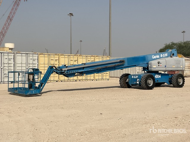 2002 Genie S125 4WD Diesel Telescopic Boom Lift - Teleskopska platforma: slika 2 2002 Genie S125 4WD Diesel Telescopic Boom Lift - Teleskopska platforma: slika 2