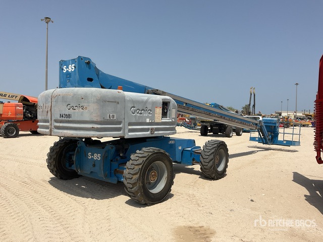 2006 Genie S85 4WD Diesel Telescopic Boom Lift - Teleskopska platforma: slika 4 2006 Genie S85 4WD Diesel Telescopic Boom Lift - Teleskopska platforma: slika 4