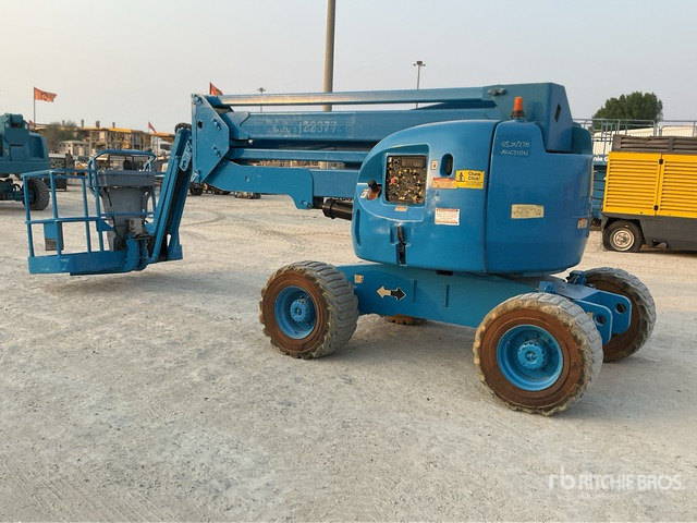 2007 JLG 450AJ 4WD Diesel Articulating Boom Lift - Zglobna platforma: slika 4 2007 JLG 450AJ 4WD Diesel Articulating Boom Lift - Zglobna platforma: slika 4