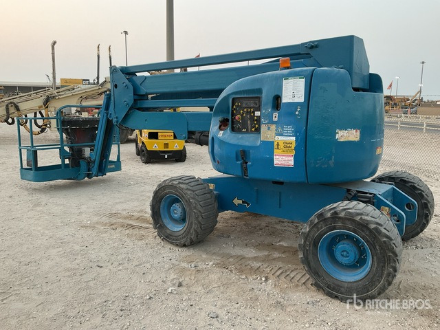 2007 JLG 450AJ 4WD Diesel Articulating Boom Lift - Zglobna platforma: slika 4 2007 JLG 450AJ 4WD Diesel Articulating Boom Lift - Zglobna platforma: slika 4