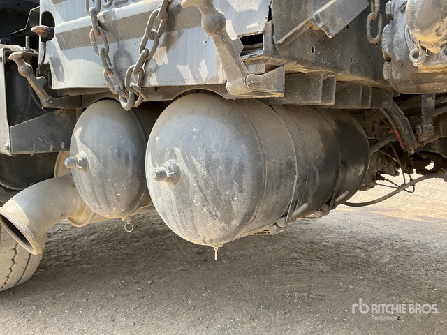 2008 Volvo FM400 6x4 20000 Liters Vacuum Tanker Truck - Vakuumska cisterna: slika 5 2008 Volvo FM400 6x4 20000 Liters Vacuum Tanker Truck - Vakuumska cisterna: slika 5