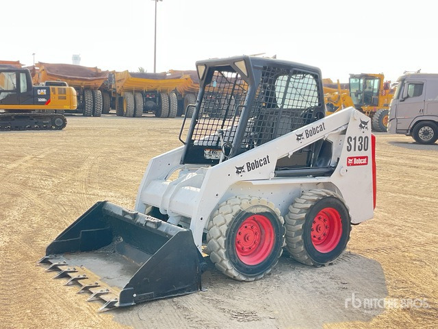 2010 Bobcat S130 - Mini utovarivač: slika 2 2010 Bobcat S130 - Mini utovarivač: slika 2