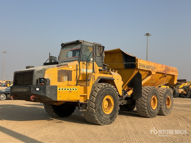 2011 Komatsu HM400-2R Articulated Dump Truck - Zglobni kiper: slika 1 2011 Komatsu HM400-2R Articulated Dump Truck - Zglobni kiper: slika 1