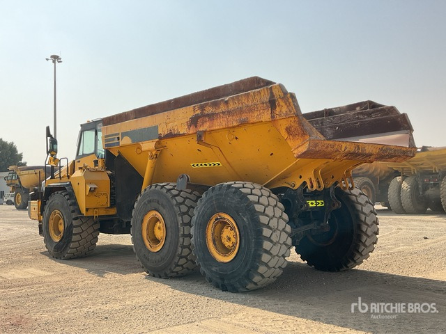 2011 Komatsu HM400-2R Articulated Dump Truck - Zglobni kiper: slika 4 2011 Komatsu HM400-2R Articulated Dump Truck - Zglobni kiper: slika 4
