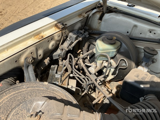 2016 Toyota Land Cruiser 78R 4x4 SUV - SUV: slika 4 2016 Toyota Land Cruiser 78R 4x4 SUV - SUV: slika 4