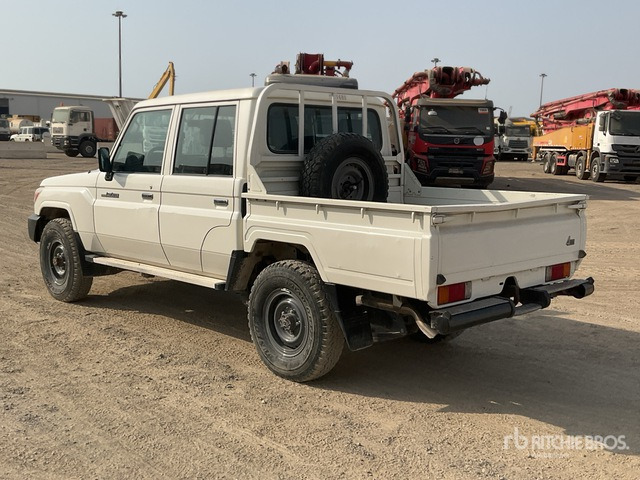2016 Toyota Land Cruiser 79L 4x4 Crew Cab Pickup - Pikap: slika 3 2016 Toyota Land Cruiser 79L 4x4 Crew Cab Pickup - Pikap: slika 3