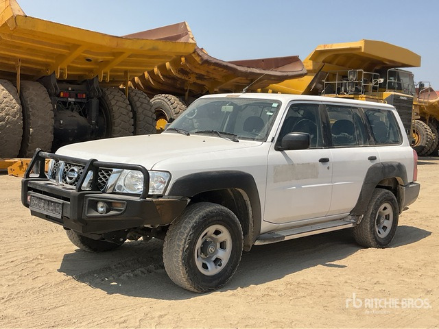 2018 Nissan Patrol GL 4x4 SUV - SUV: slika 1 2018 Nissan Patrol GL 4x4 SUV - SUV: slika 1