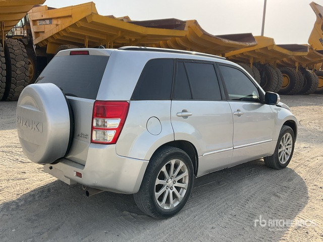2018 Suzuki Grand Vitara 4x4 SUV - SUV: slika 3 2018 Suzuki Grand Vitara 4x4 SUV - SUV: slika 3