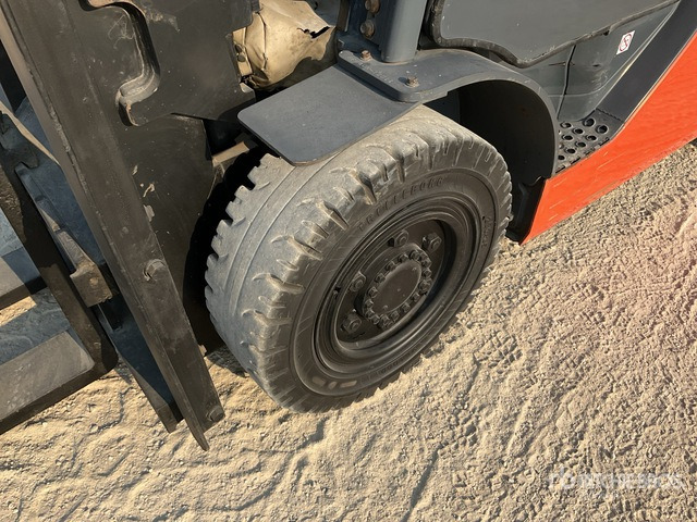 2018 Toyota 8FD40N 4 ton Forklift - Dizel viljuškar: slika 4 2018 Toyota 8FD40N 4 ton Forklift - Dizel viljuškar: slika 4