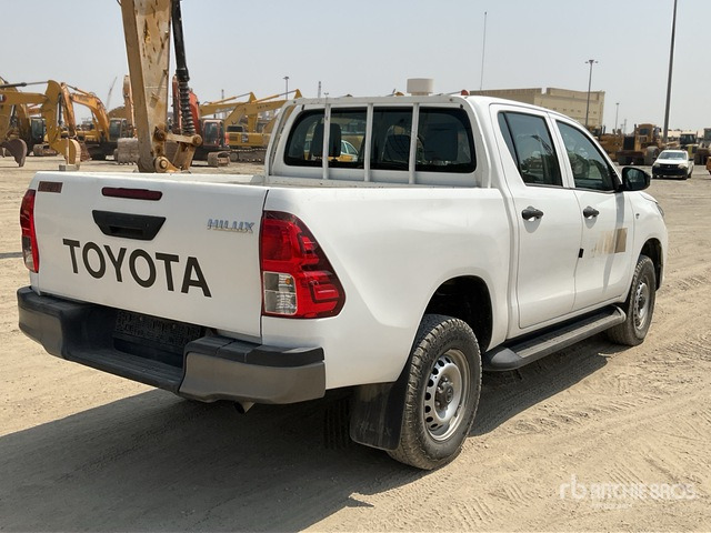 2018 Toyota Hilux 4x4 Crew Cab Pickup - Pikap: slika 4 2018 Toyota Hilux 4x4 Crew Cab Pickup - Pikap: slika 4