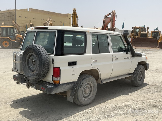 2018 Toyota Land Cruiser 76L 4x4 SUV - SUV: slika 4 2018 Toyota Land Cruiser 76L 4x4 SUV - SUV: slika 4