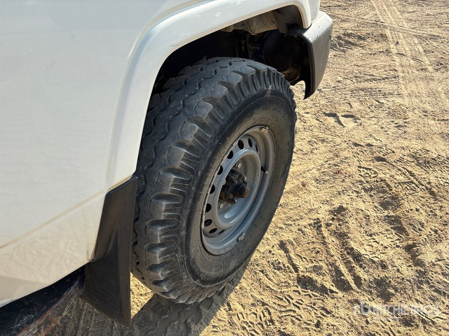 SUV 2018 Toyota Land Cruiser 78R 4x4 SUV: slika 6