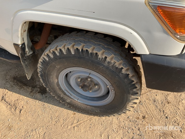 2018 Toyota Land Cruiser 78R 4x4 SUV - SUV: slika 4 2018 Toyota Land Cruiser 78R 4x4 SUV - SUV: slika 4