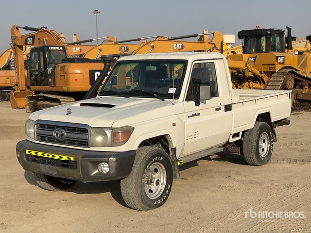 2018 Toyota Land Cruiser 79L 4x4 Pickup - Pikap: slika 1 2018 Toyota Land Cruiser 79L 4x4 Pickup - Pikap: slika 1