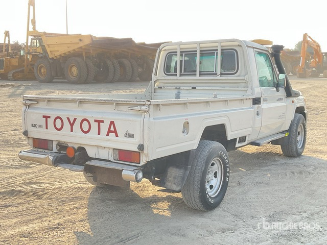 2018 Toyota Land Cruiser 79L 4x4 Pickup - Pikap: slika 3 2018 Toyota Land Cruiser 79L 4x4 Pickup - Pikap: slika 3