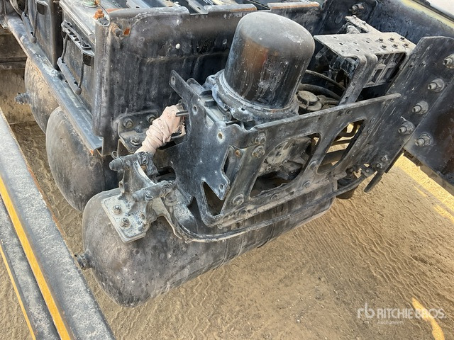 2019 Renault K440 8x4 Twin-Steer Mixer Truck - Mikser za beton: slika 4 2019 Renault K440 8x4 Twin-Steer Mixer Truck - Mikser za beton: slika 4