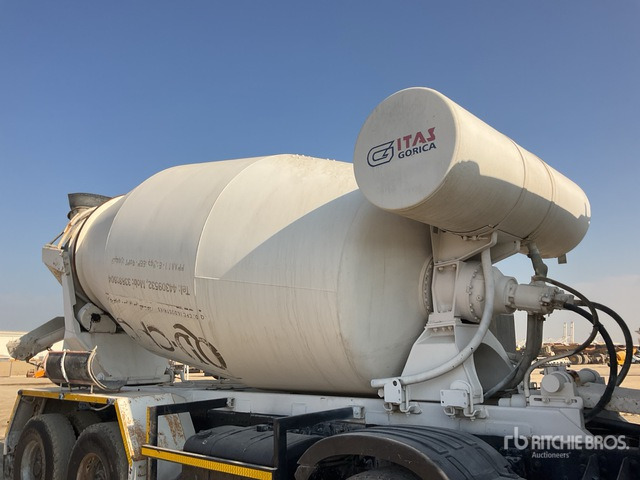 2019 Renault K440 8x4 Twin-Steer Mixer Truck - Mikser za beton: slika 5 2019 Renault K440 8x4 Twin-Steer Mixer Truck - Mikser za beton: slika 5