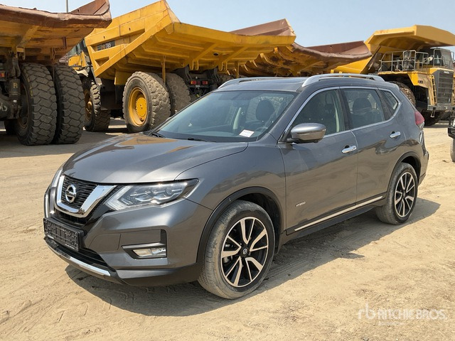 2020 Nissan X-Trail Hybrid SUV - SUV: slika 2 2020 Nissan X-Trail Hybrid SUV - SUV: slika 2