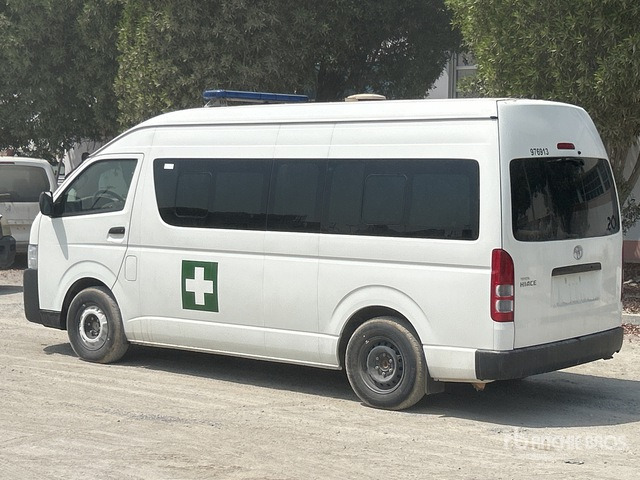 2022 Toyota Hiace High Roof 4x2 Ambulance - Vozilo hitne pomoći: slika 3 2022 Toyota Hiace High Roof 4x2 Ambulance - Vozilo hitne pomoći: slika 3