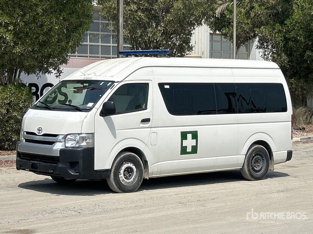 2022 Toyota Hiace High Roof 4x2 Ambulance - Vozilo hitne pomoći: slika 2 2022 Toyota Hiace High Roof 4x2 Ambulance - Vozilo hitne pomoći: slika 2
