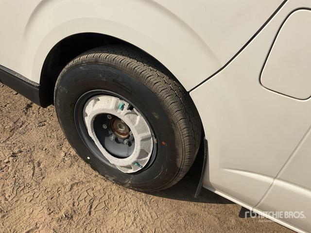 2022 Toyota Hiace High Roof 4x2 Ambulance - Vozilo hitne pomoći: slika 5 2022 Toyota Hiace High Roof 4x2 Ambulance - Vozilo hitne pomoći: slika 5