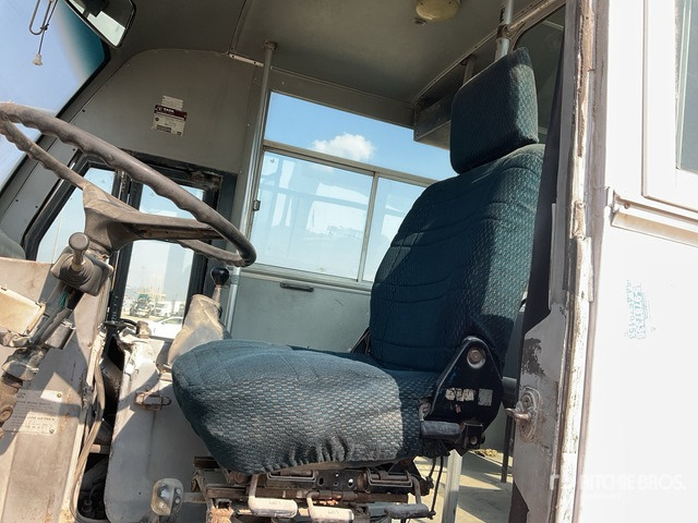 2006 TATA LPO1316/55 4x2 81-Seat Transit Bus - Autobus: slika 4 2006 TATA LPO1316/55 4x2 81-Seat Transit Bus - Autobus: slika 4