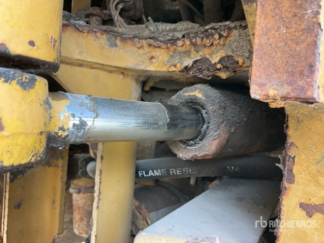 Cat 910E - Utovarivač točkaš: slika 5 Cat 910E - Utovarivač točkaš: slika 5