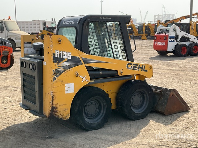 Gehl R135 - Mini utovarivač: slika 4 Gehl R135 - Mini utovarivač: slika 4