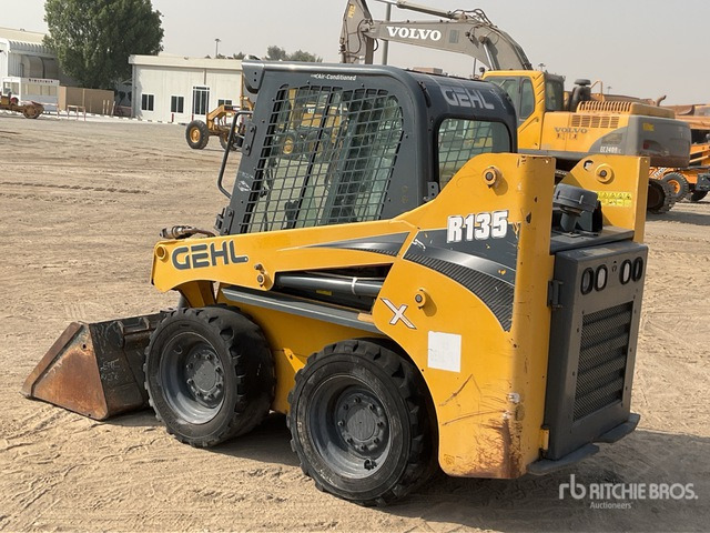Gehl R135 - Mini utovarivač: slika 3 Gehl R135 - Mini utovarivač: slika 3