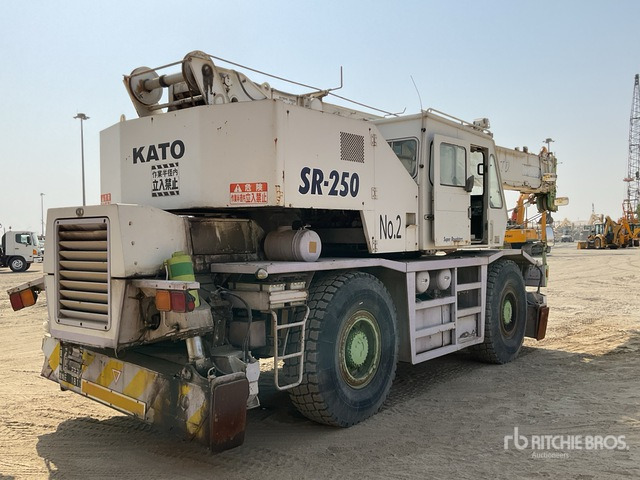 Kato KR25H-V - Autokran za teške terene: slika 4 Kato KR25H-V - Autokran za teške terene: slika 4
