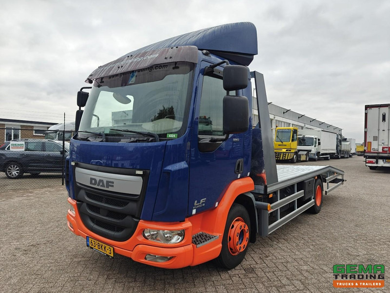 DAF LF 180 FA 4x2 Dagcab Euro6C - Oprijwagen/Machine transporter 5.3m + Lier 5900kg - Trekhaak - 09/2026 APK - NieuweOPbouw! - Kamion za prevoz automobila: slika 1 DAF LF 180 FA 4x2 Dagcab Euro6C - Oprijwagen/Machine transporter 5.3m + Lier 5900kg - Trekhaak - 09/2026 APK - NieuweOPbouw! - Kamion za prevoz automobila: slika 1