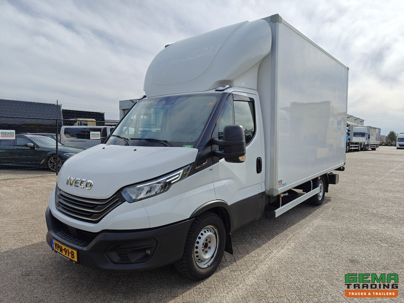 Iveco 35S18 Hi-Matic 4x2 Dagcab Euro6E - Gesloten Bak 4.2M - Laadklep 1000KG - Navi - 03/2026 APK - Dostavno vozilo sa zatvorenim sandukom: slika 1 Iveco 35S18 Hi-Matic 4x2 Dagcab Euro6E - Gesloten Bak 4.2M - Laadklep 1000KG - Navi - 03/2026 APK - Dostavno vozilo sa zatvorenim sandukom: slika 1