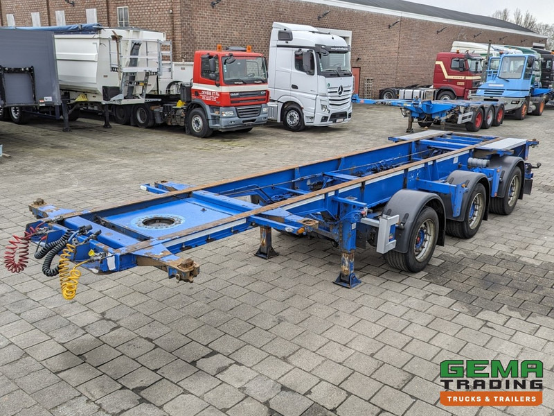 Renders ROC16.27 3-Assen SAF Schijfremmen - X-Steering - 30FT - Poluprikolica za prevoz kontejnera/ Poluprikolica sa promenjivim sandukom: slika 3 Renders ROC16.27 3-Assen SAF Schijfremmen - X-Steering - 30FT - Poluprikolica za prevoz kontejnera/ Poluprikolica sa promenjivim sandukom: slika 3