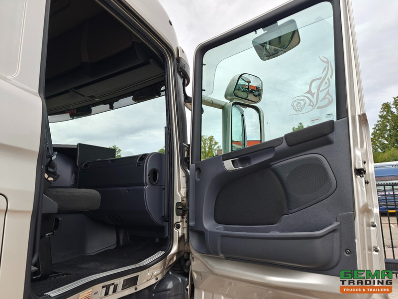 Lizing Scania G320 6x2/4 Highline Euro5 - Schuifzeilenbak 8.6m + Laadklep 2000KG - Omvormer 220V - 04/2026 APK Scania G320 6x2/4 Highline Euro5 - Schuifzeilenbak 8.6m + Laadklep 2000KG - Omvormer 220V - 04/2026 APK: slika 18