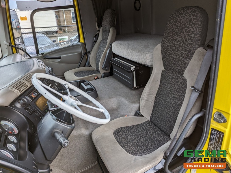 DAF FT CF85.360 4x2 Sleepcab Euro5 PTO Prep - 3-Spaaks stuur - Side Skirts - NATO (T1327) - Tegljač: slika 5 DAF FT CF85.360 4x2 Sleepcab Euro5 PTO Prep - 3-Spaaks stuur - Side Skirts - NATO (T1327) - Tegljač: slika 5