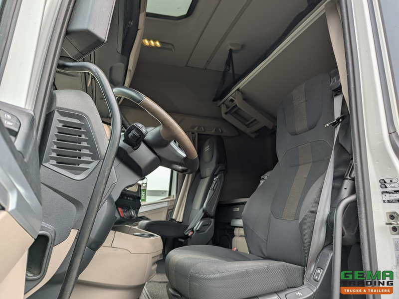 DAF XG+ 4x2 Euro6E - MEGA/Lowdeck - Retarder - Dubbele tanks - MirrorCam - 3 DVS StarRating - Tegljač: slika 5 DAF XG+ 4x2 Euro6E - MEGA/Lowdeck - Retarder - Dubbele tanks - MirrorCam - 3 DVS StarRating - Tegljač: slika 5