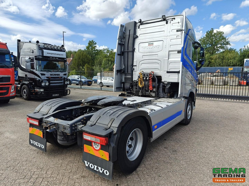 Volvo FH460 4x2 Globetrotter Euro6 - WF/Kiep Hydrauliek - Dubbele Tanks - Tegljač: slika 3 Volvo FH460 4x2 Globetrotter Euro6 - WF/Kiep Hydrauliek - Dubbele Tanks - Tegljač: slika 3