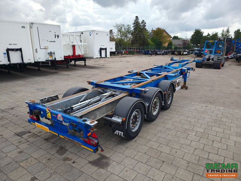 Van Hool 3B0079 3-Assen SAF - Schijfremmen - Alle aansluitingen / Universeel chassis - 10 Stuks op Voorraad - Poluprikolica za prevoz kontejnera/ Poluprikolica sa promenjivim sandukom: slika 1 Van Hool 3B0079 3-Assen SAF - Schijfremmen - Alle aansluitingen / Universeel chassis - 10 Stuks op Voorraad - Poluprikolica za prevoz kontejnera/ Poluprikolica sa promenjivim sandukom: slika 1