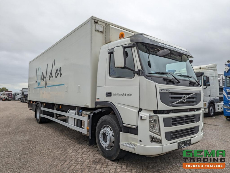 Volvo FM330 4x2 Daycab Euro5 KuikenBak 8.2m + Webasto Heater + Dhollandia 2000KG - Kamion za prevoz stoke: slika 4 Volvo FM330 4x2 Daycab Euro5 KuikenBak 8.2m + Webasto Heater + Dhollandia 2000KG - Kamion za prevoz stoke: slika 4