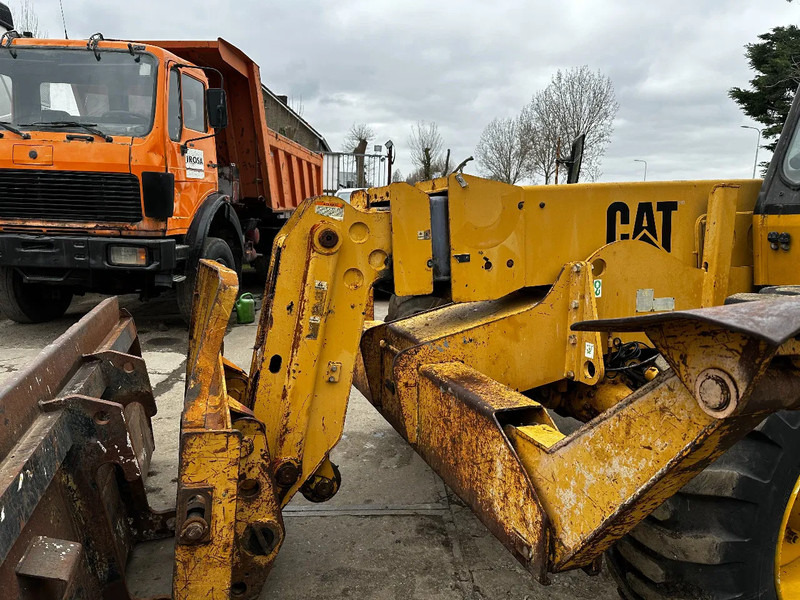 Teleskopski upravljač Caterpillar TH63 4X4X4 Telehandler: slika 15