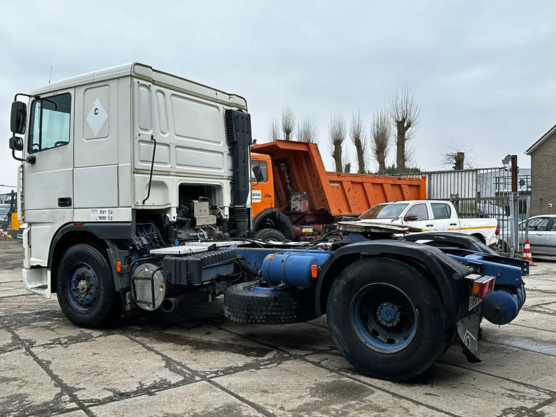 DAF XF 95.380 4X2 Tractor-unit Spring/Air ZF Manual Euro2 PTO - Tegljač: slika 3 DAF XF 95.380 4X2 Tractor-unit Spring/Air ZF Manual Euro2 PTO - Tegljač: slika 3