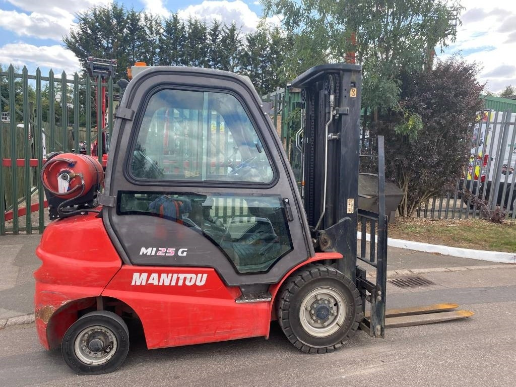 Manitou MI 25 G  - Gasni viljuškar: slika 1 Manitou MI 25 G  - Gasni viljuškar: slika 1