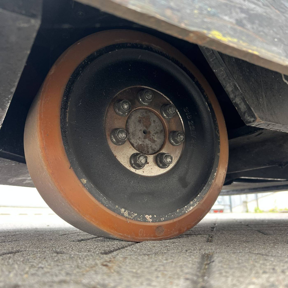 Viljuškar sa 4 strane BT FR2.7: slika 15