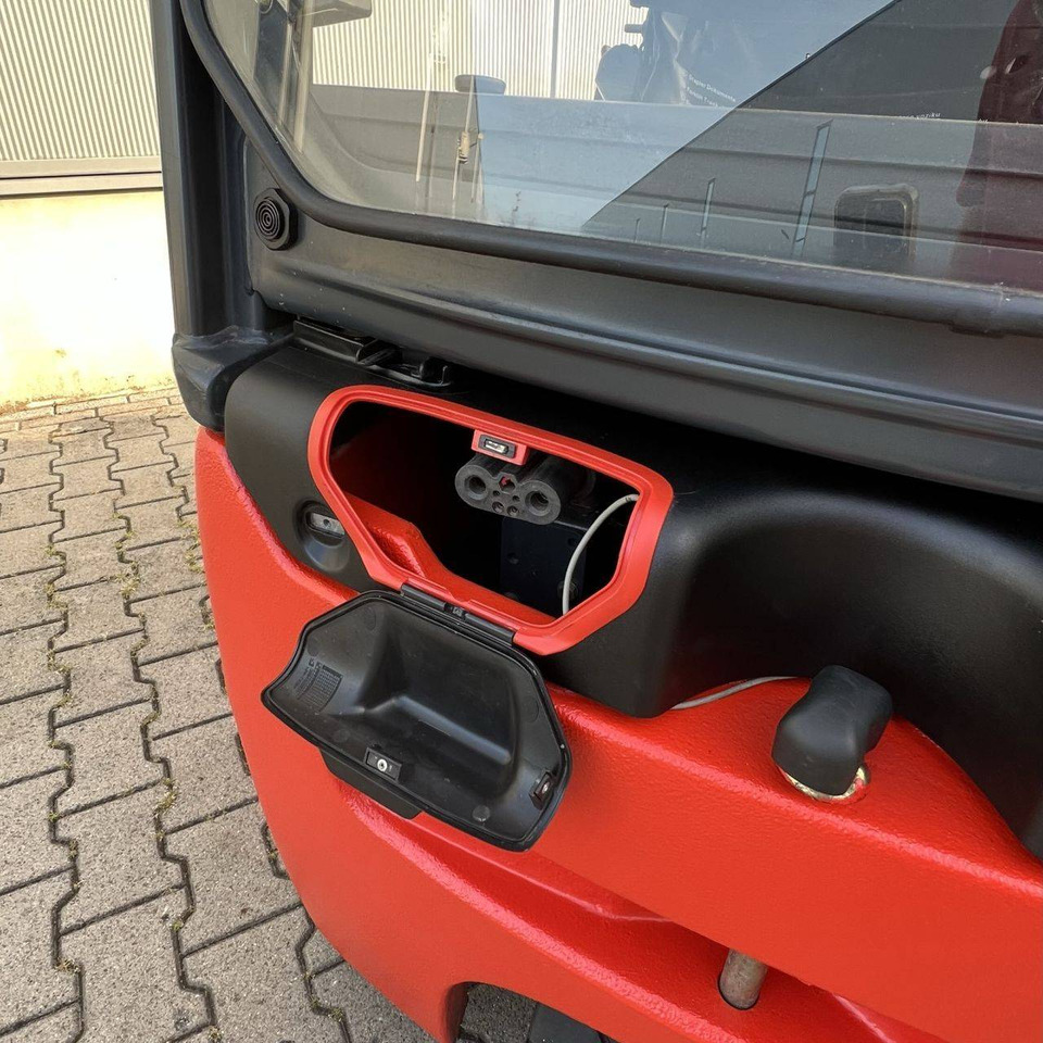 Linde E16 (386-02) EVO - Električni viljuškar: slika 4 Linde E16 (386-02) EVO - Električni viljuškar: slika 4