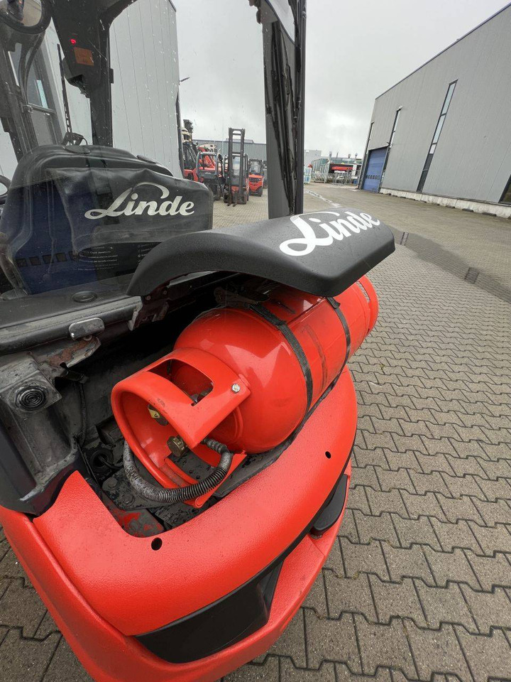 Linde H20T (391) - Gasni viljuškar: slika 4 Linde H20T (391) - Gasni viljuškar: slika 4