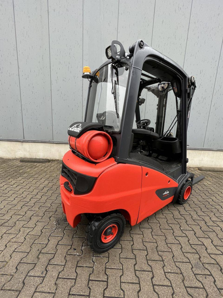 Linde H20T (391) - Gasni viljuškar: slika 2 Linde H20T (391) - Gasni viljuškar: slika 2
