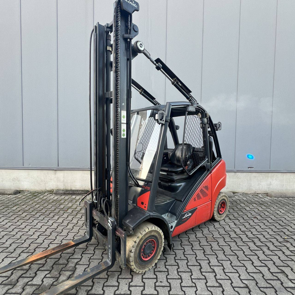 Linde H25T-02 (393) EVO - Gasni viljuškar: slika 1 Linde H25T-02 (393) EVO - Gasni viljuškar: slika 1