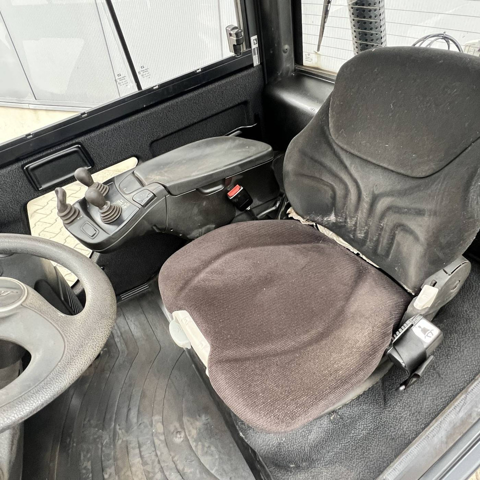 Linde H35D (393-02) EVO - Dizel viljuškar: slika 5 Linde H35D (393-02) EVO - Dizel viljuškar: slika 5