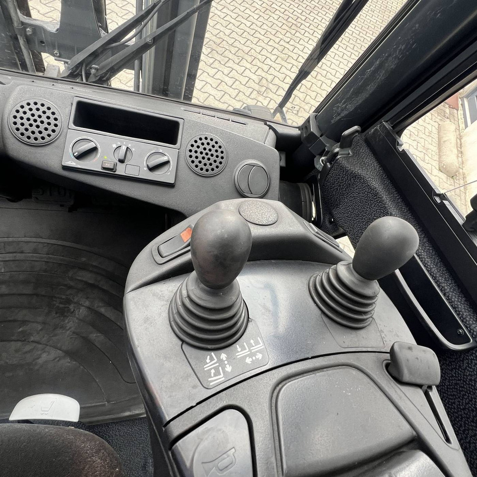 Dizel viljuškar Linde H40D (394-02) EVO: slika 9