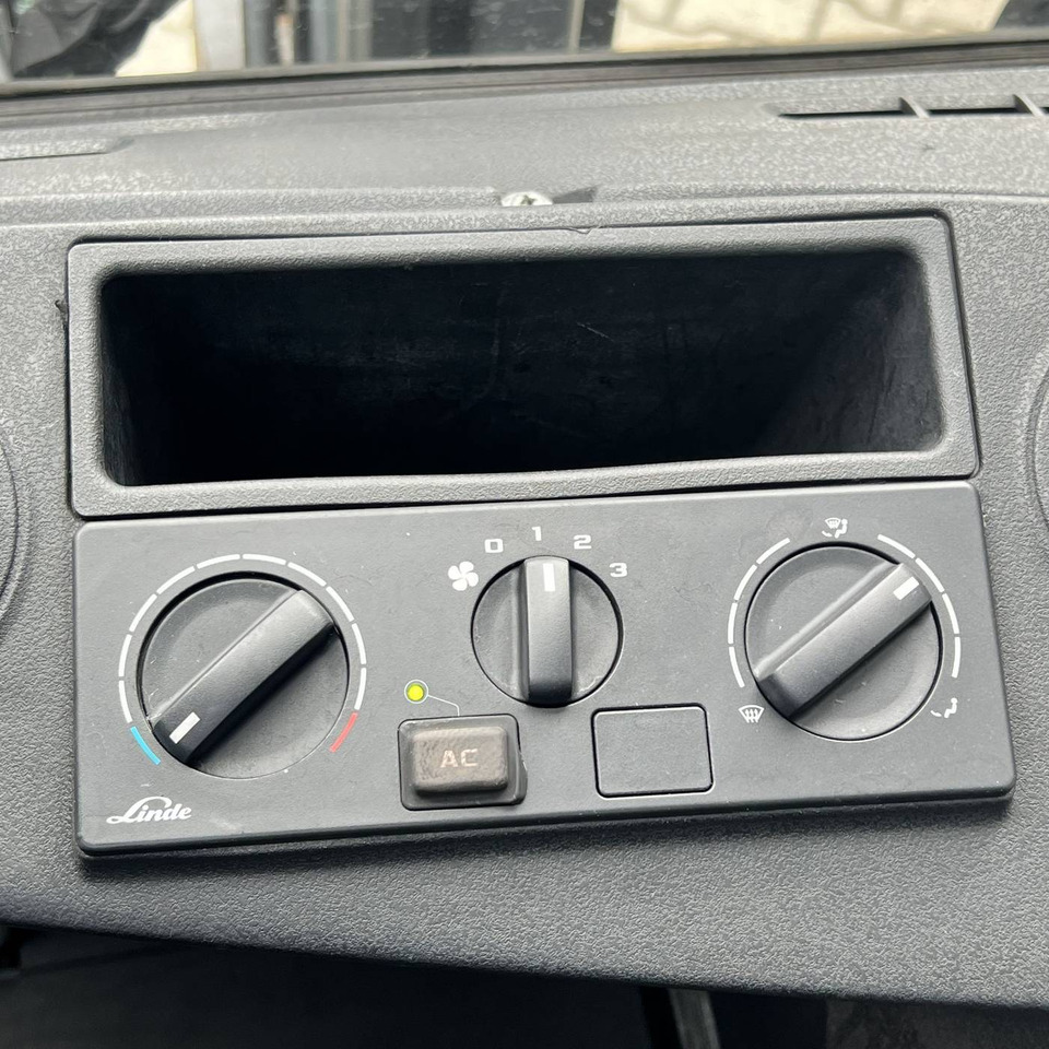 Dizel viljuškar Linde H40D (394-02) EVO: slika 10